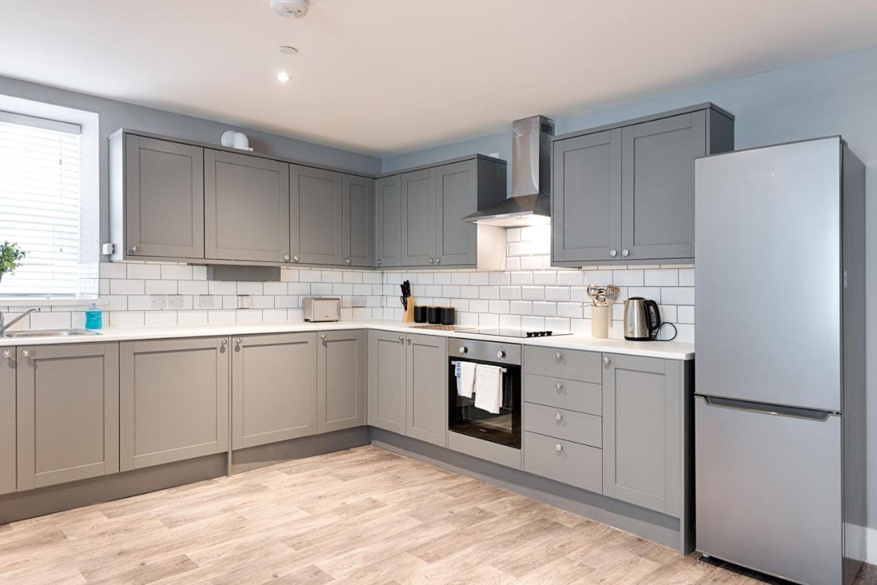 3 Rm Studio, Open-Plan Living, Dining, & Kitchen Ланели Екстериор снимка